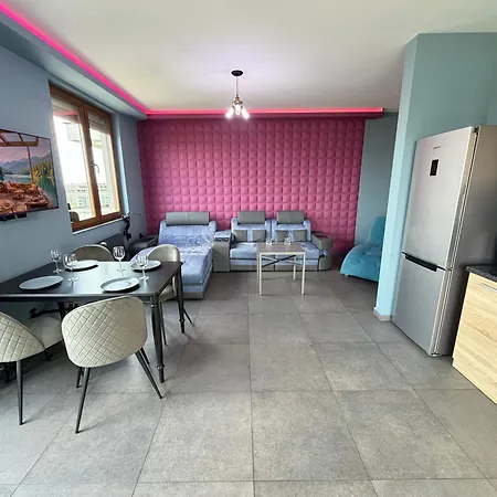Ibiza Neon 1bdr W Terrace, Workdesk And Paid Parking 소피아