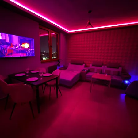 Ibiza Neon 1bdr W Terrace, Workdesk And Paid Parking *