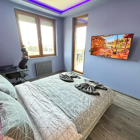 Ibiza Neon 1bdr W Terrace, Workdesk And Paid Parking *