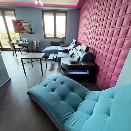 Ibiza Neon 1bdr W Terrace, Workdesk And Paid Parking 소피아