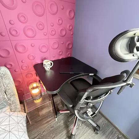 Ibiza Neon 1bdr W Terrace, Workdesk And Paid Parking 소피아