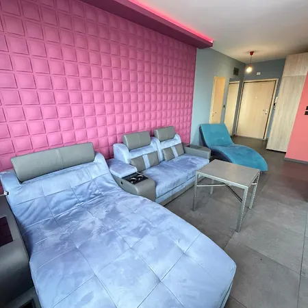 Ibiza Neon 1bdr W Terrace, Workdesk And Paid Parking 소피아
