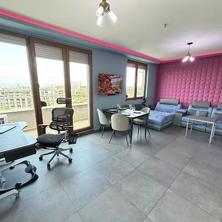 아파트 Ibiza Neon 1bdr W Terrace, Workdesk And Paid Parking 소피아