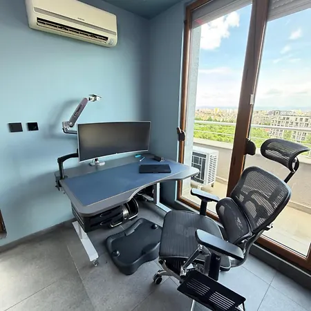 아파트 Ibiza Neon 1bdr W Terrace, Workdesk And Paid Parking *