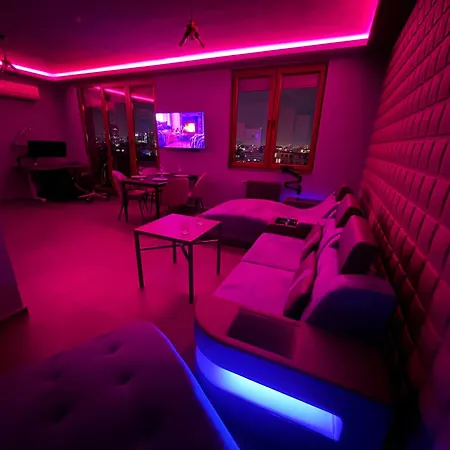 Ibiza Neon 1bdr W Terrace, Workdesk And Paid Parking