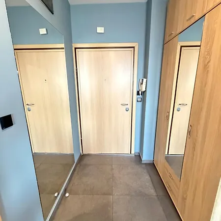 Ibiza Neon 1bdr W Terrace, Workdesk And Paid Parking * 소피아